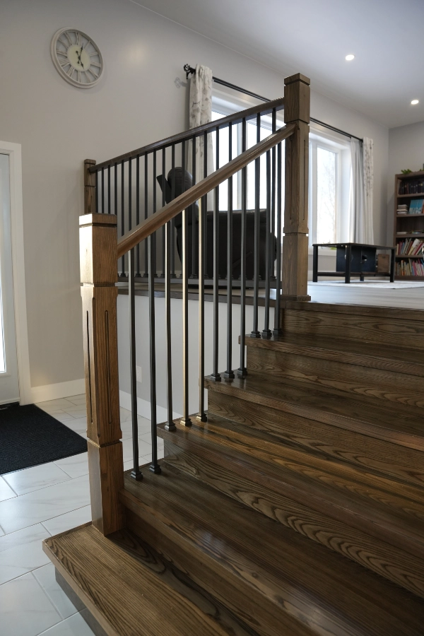 Custom stairs and railings 4